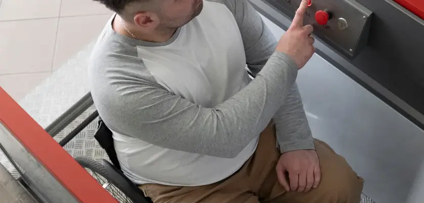 Açık Engelli Asansörü